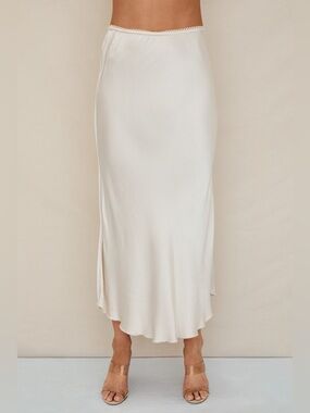 (9298/235110-BGE) SOLID ELASTIC LACE TRIM WAIST SILKY VISCOSE MAXI SKIRT